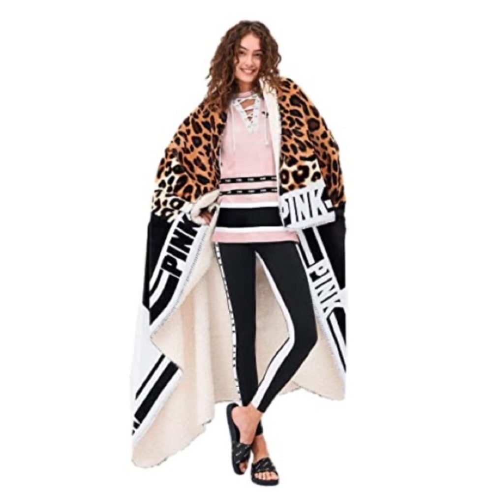 New VS PINK Sherpa Blanket